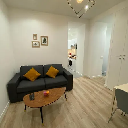Alex's House * Париж