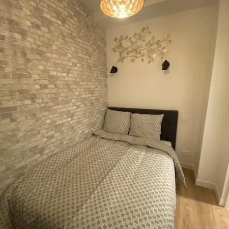 Alex's House Апартаменты Париж